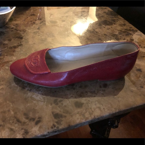 Chanel red lizard signature flats genuine - Picture 1 of 5